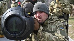 İngiltere, Ukrayna'ya daha fazla askeri yardım sözü verdi