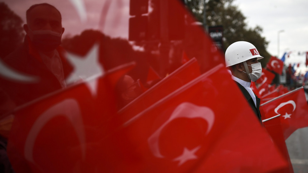 Turkey blocks two main Western information web sites — RT World Information