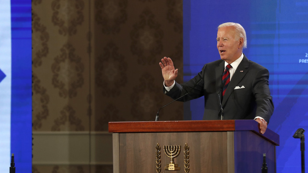 Biden warns Iran on nuke ambitions — RT World Information