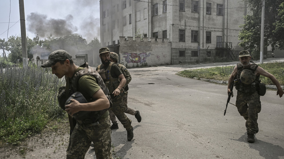 Ukraine’s military morale in decline – NYT
