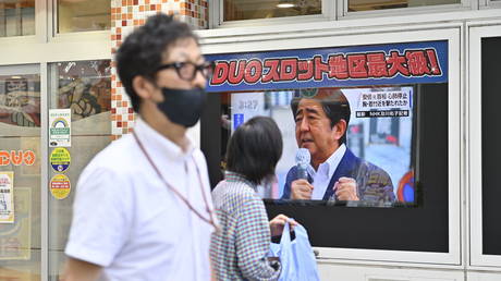 Try on Shinzo Abe’s life caught on digital camera