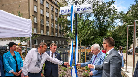 Polish officials open 'Free Ukraine Square' in Krakow, Poland, July 12, 2022 © Twitter / @krakow_pl