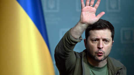 Максим Артемьев: Общественное мнение вроде бы настроено против военного проекта в Украине, как отреагирует режим Зеленского?