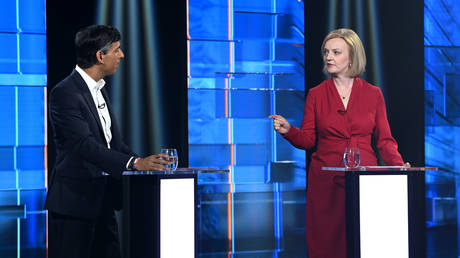 Conservative leadership candidates Rishi Sunak and Liz Truss during Britain's Next Prime Minister: The ITV Debate at Riverside Studios on July 17, 2022 in London, England. © Jonathan Hordle / ITV via Getty Images