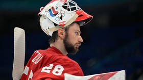 Les géants russes du hockey démentent les rumeurs sur le scandale du service militaire de la star – RT Sport News