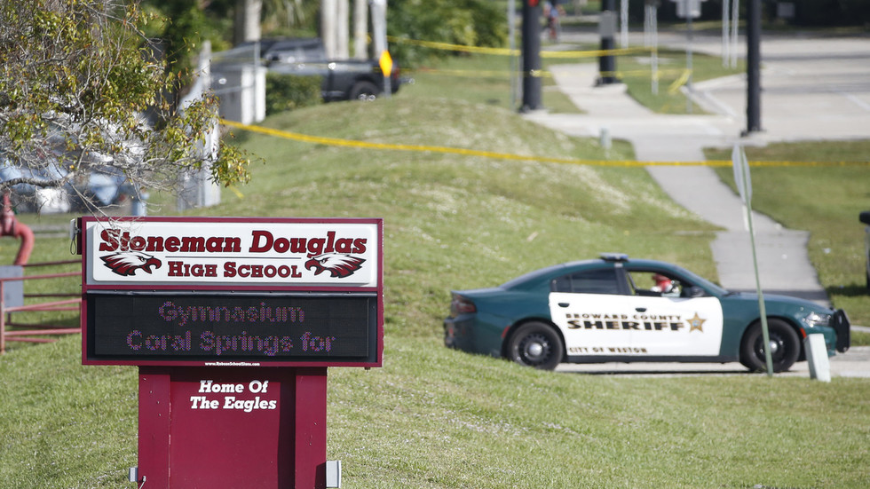 Training officers sacked after probe into Florida college capturing — RT World Information Training officers sacked after probe into Florida college capturing — RT World Information