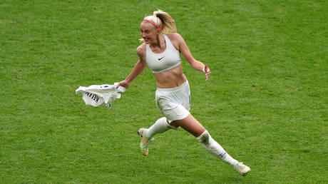 England hero reveals plans for ‘iconic’ sports bra (VIDEO)