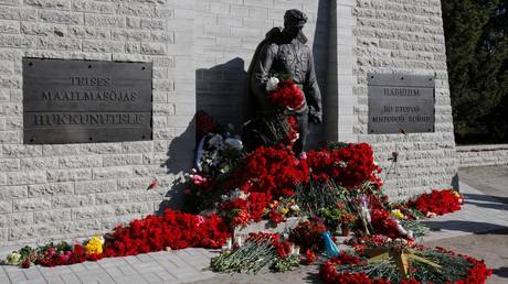 The Bronze Soldier of Tallinn monument © Sputnik / Oleg Lastochkin