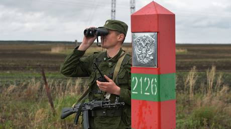 FILE PHOTO. A serviceman of the Russian Border Guard Service of the Federal Security Service.