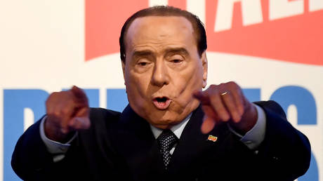 Former Italian Prime Minister and leader of the Forza Italia party Silvio Berlusconi speaks at rally in Rome. ©  AFP / Filippo Monteforte