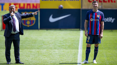 Barca must register the likes of Lewandowski. © Adria Puig / Anadolu Agency via Getty Images