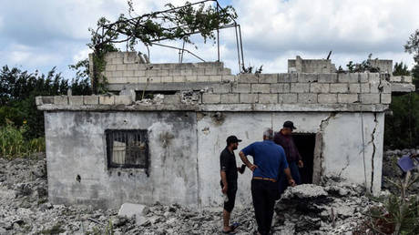 Building destroyed by recent Israeli airstrike in Tartus © AFP / SANA