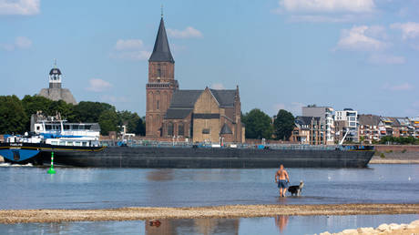 German industry at risk as Rhine dries up – AP