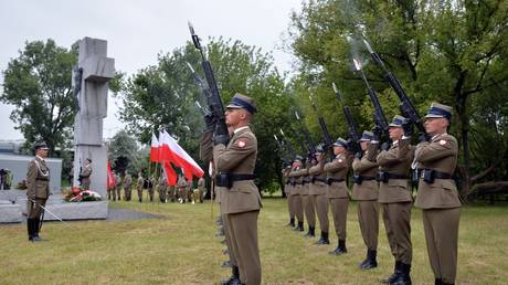 File photo: Polish troops take part in Genocide Remembrance Day ceremonies in Warsaw, commemorating the victims Poles massacred in Volhynia and Eastern Galicia during WWII.