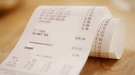 UK consumer spending plunges – report