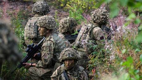 British soldiers should prepare to fight Russia – top officer