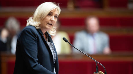 Le Pen accuses Macron of ‘lying’