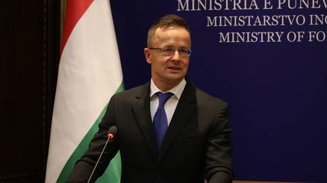 Hungary issues Russia sanctions warning to EU