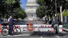 Shooter rams US Capitol barricade