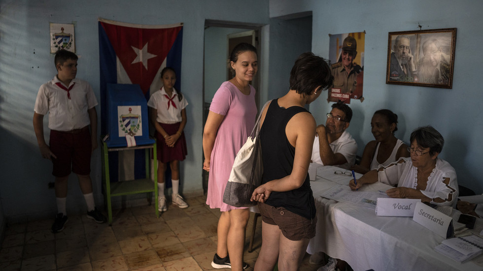 https://www.rt.com/information/563570-cuba-family-code-referendum/Cubans vote on homosexual rights