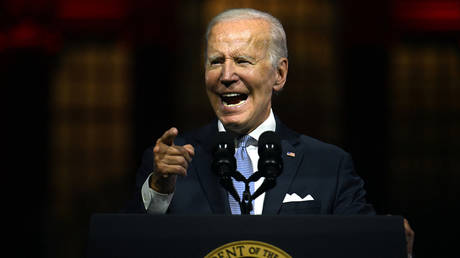 US President Joe Biden speaks about the soul of the nation, outside of Independence National Historical Park in Philadelphia, Pennsylvania, on September 1, 2022. © Jim WATSON / AFP