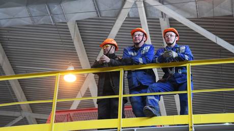 Russia&rsquo;s richest man unveils employee share-ownership scheme