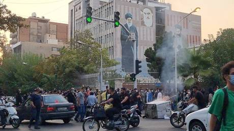 Protesters in Tehran after Mahsa Amini's death, September 19, 2022