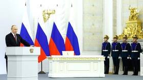 „Volkswille“ gegen „Westdiktat“: Höhepunkte von Putins Rede bei der Unterzeichnung der Beitrittsverträge
