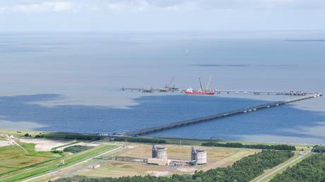 FILE PHOTO. An LNG terminal under construction near Wilhelmshaven, Germany.