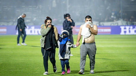 Football match abandoned amid deadly carnage (VIDEO)