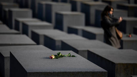 German lawmaker ‘danced’ on Holocaust monument – ambassador