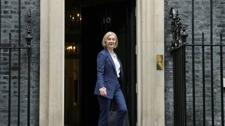 British MPs demand Liz Truss resign