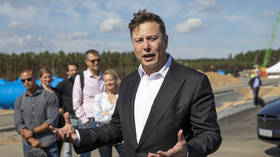 Musk spars with Ukrainian media over peace plan