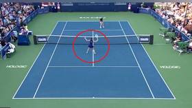 World number one sorry after fans criticize ‘embarrassing’ tactic (VIDEO)
