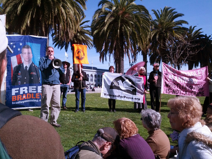 Rally in spport of Bradley Manning in San-Francisco (Image from twitter.com user@OOSomebody)