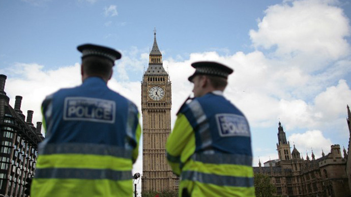 UK police under fire for seducing activists, stealing dead infants’ names