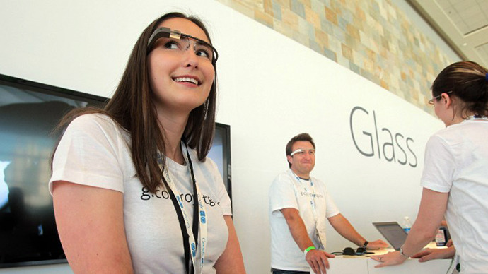 Spotting ‘fashion fingerprints’: Google Glass app helps locate friends