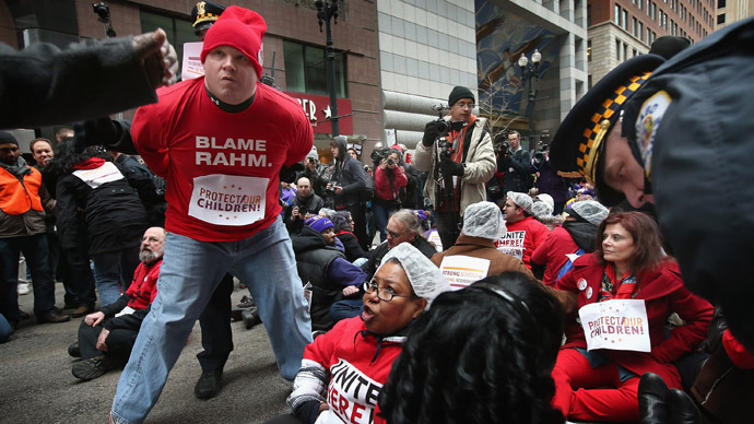 More than 130 arrested during Chicago schools protest