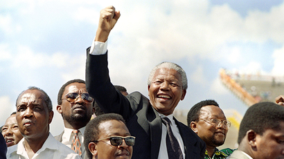 'Fake' Mandela signer faced murder, kidnapping charges – report