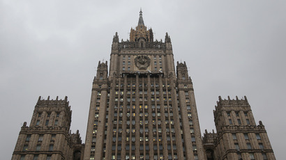 Top diplomat warns US against meddling with Russian internal affairs