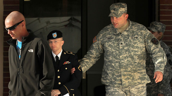 Military officer tells journalists to 'police' each other at Manning trial