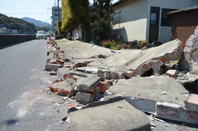 A concrete wall has collapsed in Sumoto, on Awaji island, Hyogo prefecture, western Japan on April 13, 2013 after a strong earthquake attacked (AFP Photo / Jiji Press)