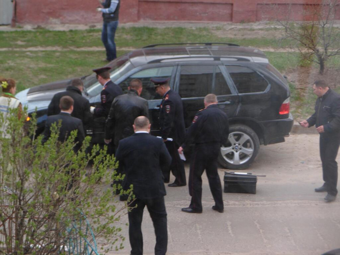 Investigators inspect the Belgorod shooting suspectâs car (Image: Twitter user @cityofgood31) 