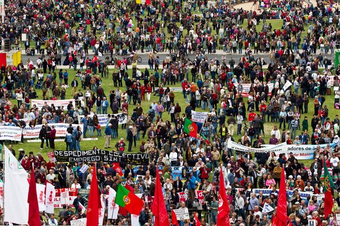 General View of Alameda Square during the May Day protest rally in downtown Lisbon on May 1, 2013 (AFP Photo / Henriques Da Cunha)