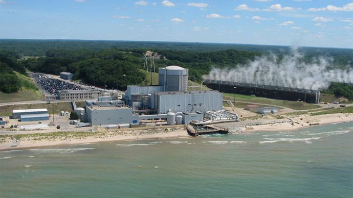 Palisades nuclear plant shut-down after leak