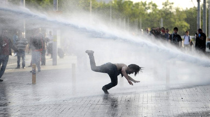 Turkey police brutality: Cops attack protesters, use gallons of tear gas (PHOTOS, VIDEO)