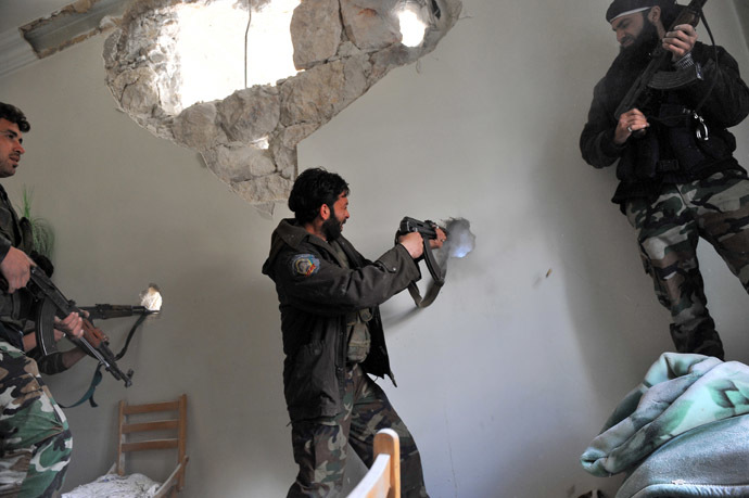 Syrian rebels (AFP Photo/Bulent Kilic)