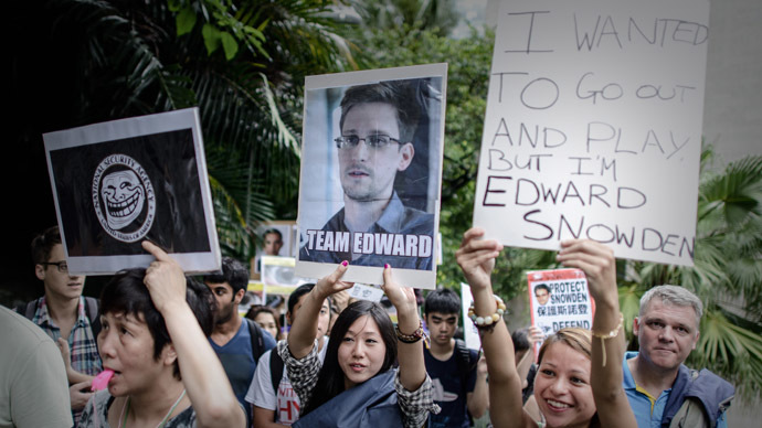 NSA leaker Snowden may leave Hong Kong for Iceland on private jet