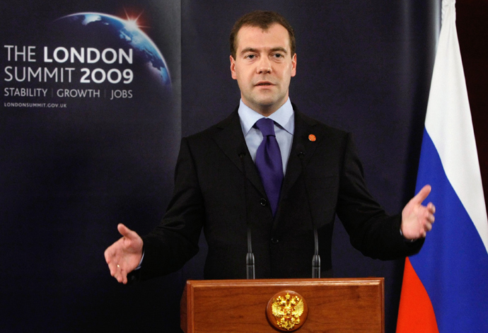 Dmitry Medvedev holds a press briefing in London on April 2, 2009 (AFP Photo / RIA Novosti / Kremlin Pool / Vladimir Rodionov) 