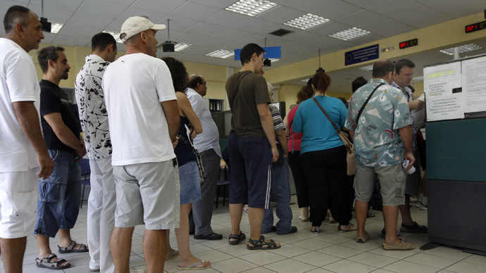 Greek unemployment set new record high in April, 1.3 million out of work